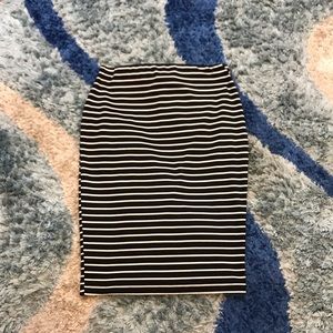 IZ Buyers black and white striped skirt